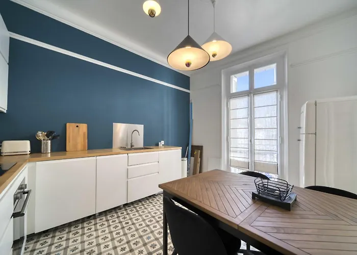 Ref 1412 - Center - For Rent * Cannes