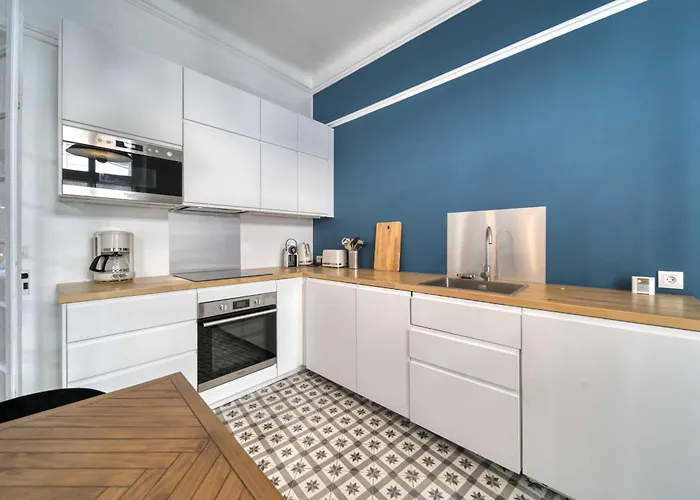 Ref 1412 - Center - For Rent *